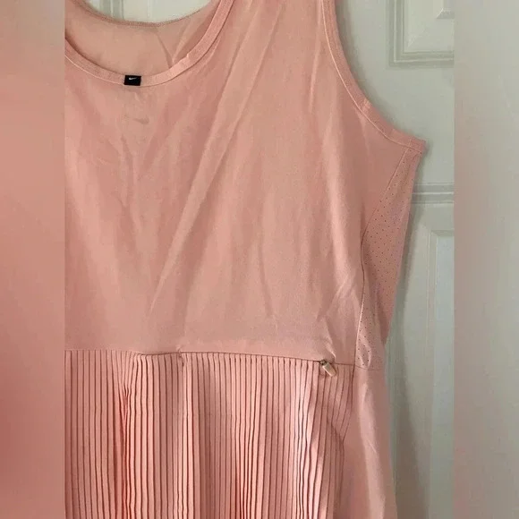 Nike Women's Dri-Fit Ace Golf Dress Suit Sleeveless Large - Picture 8 of 10